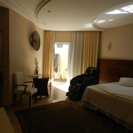 Paradise Inn Hotel Катандува Экстерьер фото