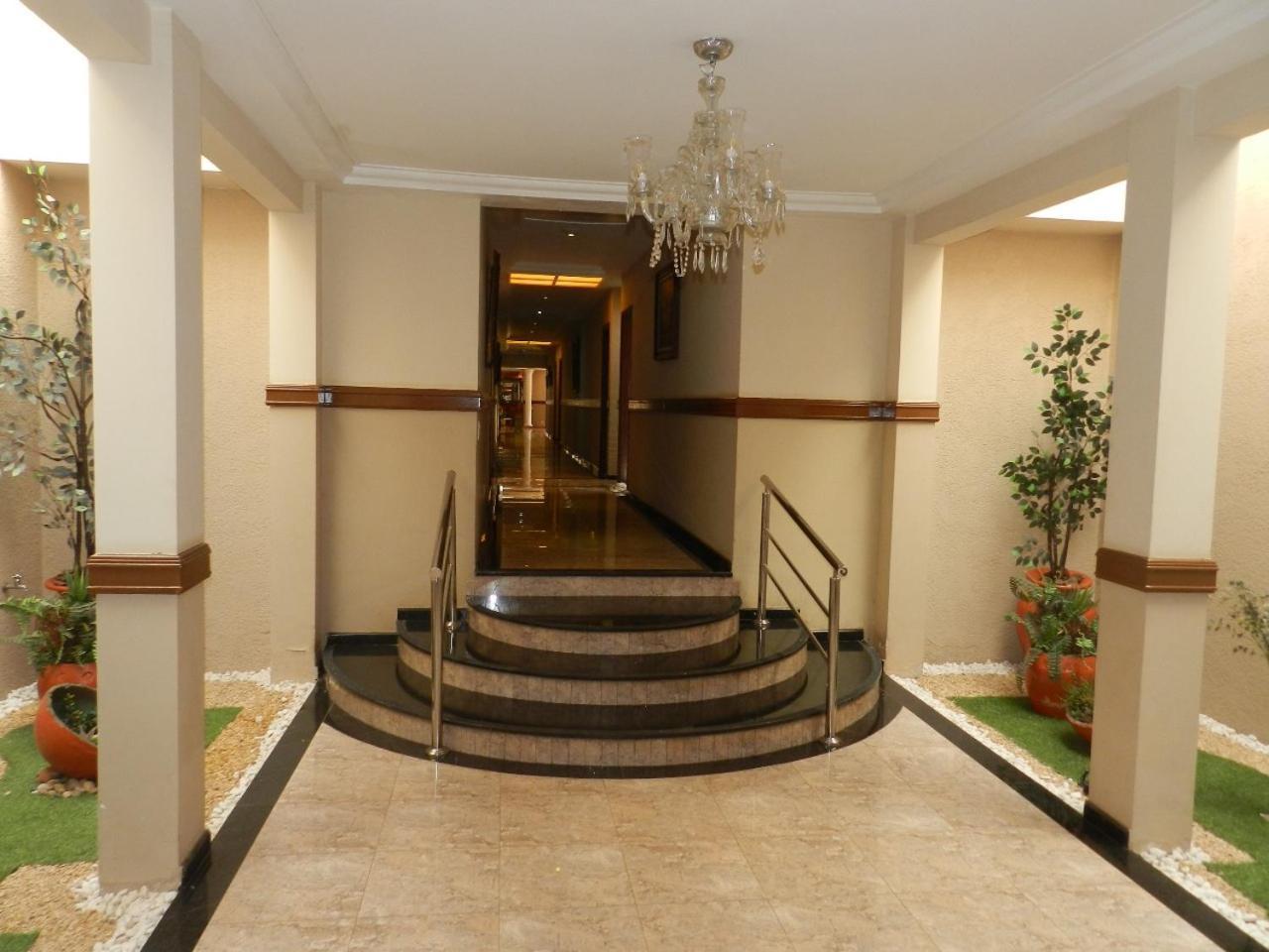 Paradise Inn Hotel Катандува Экстерьер фото