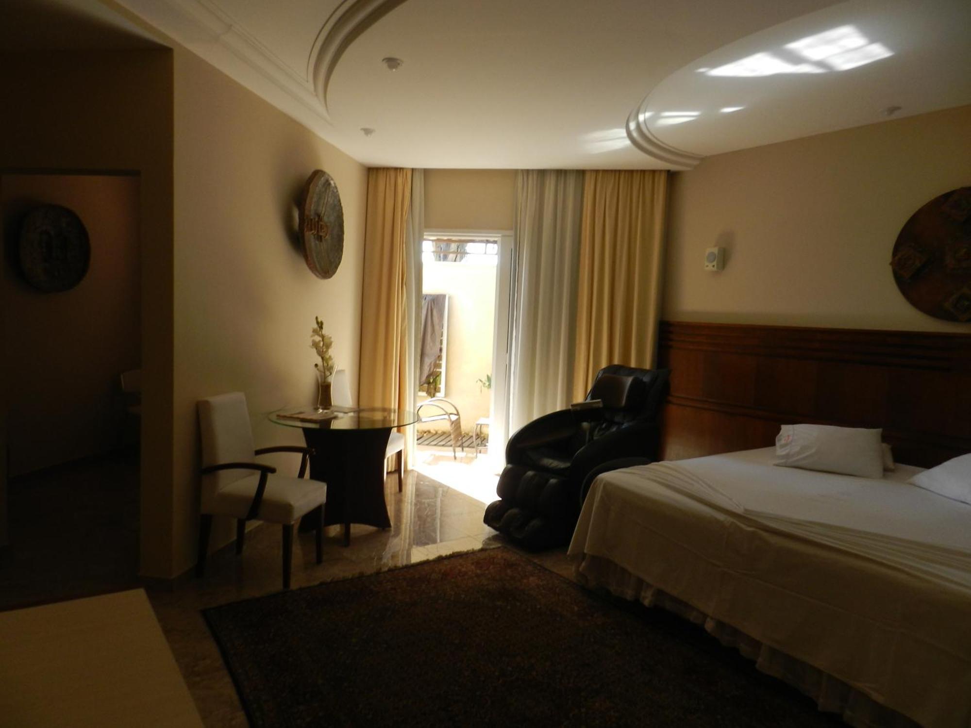 Paradise Inn Hotel Катандува Экстерьер фото